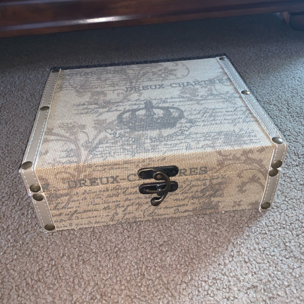 new wo tags vintage jewelry box